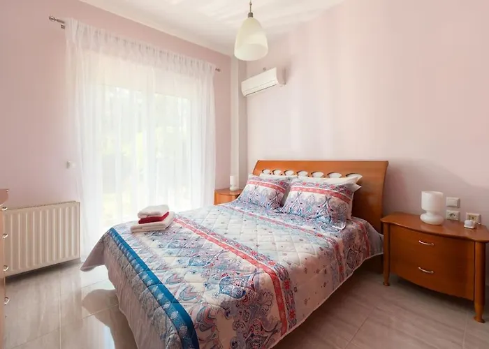 Greek Style Ground Floor & Pool * Jalisos