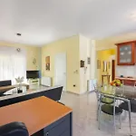 Apartament Greek Style Ground Floor & Pool