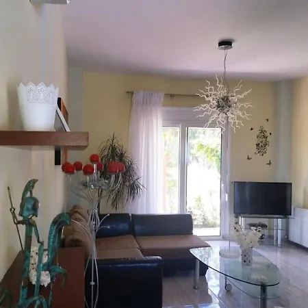 Greek Style Ground Floor & Pool *