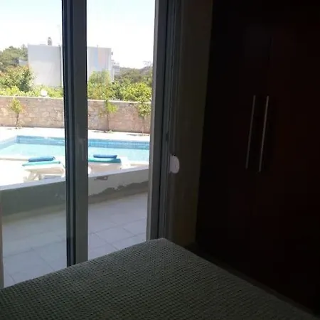 Greek Style Ground Floor & Pool Ialysos (Rhodes)