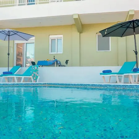 Greek Style Ground Floor & Pool Διαμέρισμα