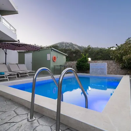 Greek Style Ground Floor & Pool Lejlighed Lalyssos