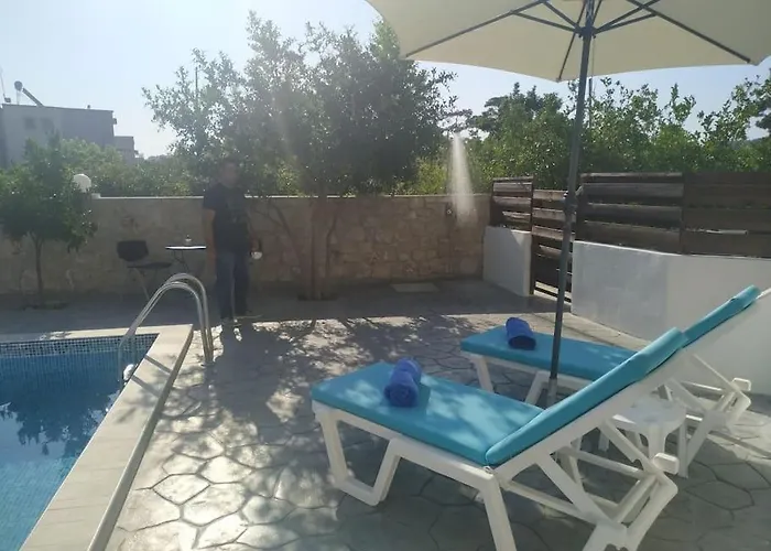 Lägenhet Greek Style Ground Floor & Pool