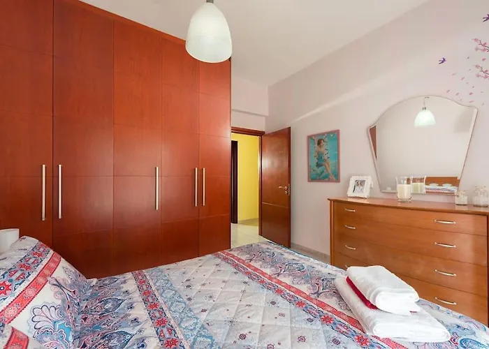 Greek Style Ground Floor & Pool * Jalisos