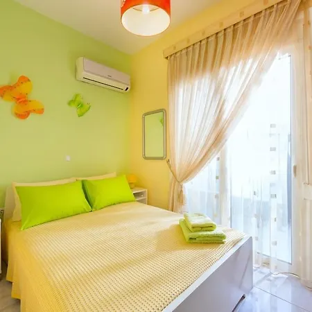 Апартаменты Greek Style Ground Floor & Pool Ялиссос