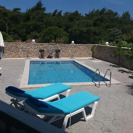 Greek Style Ground Floor & Pool Apartament Ialysos (Rhodes)