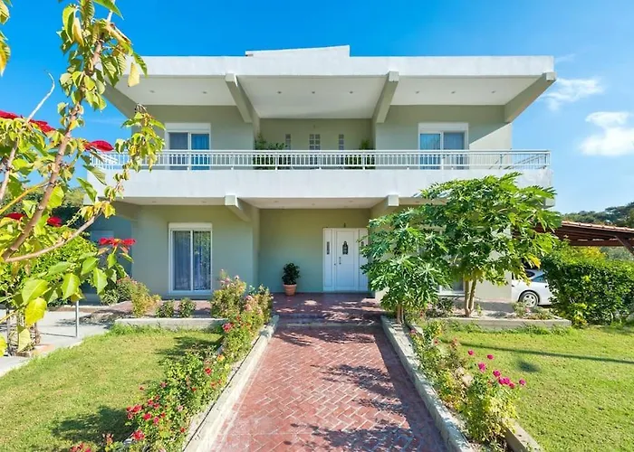 Apartman Greek Style Ground Floor & Pool *