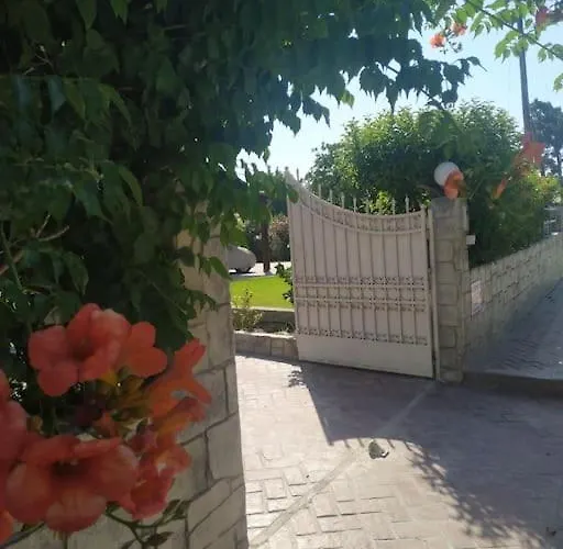 Apartman Greek Style Ground Floor & Pool Jaliszósz