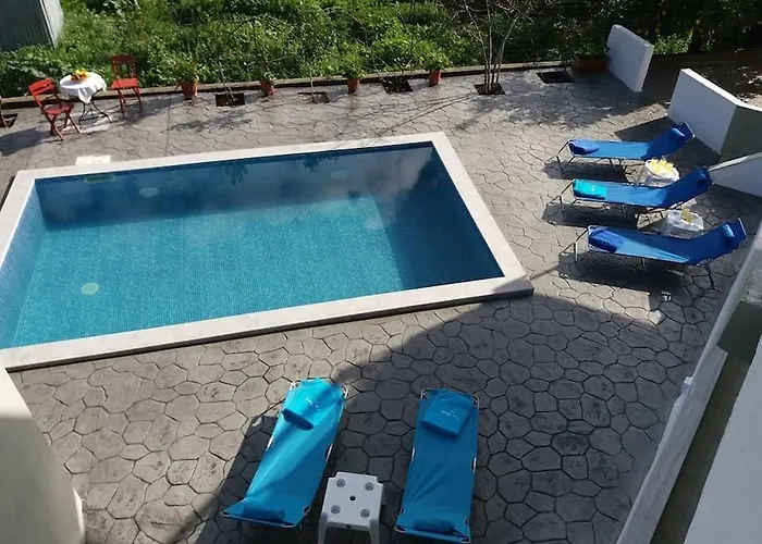 Greek Style Ground Floor & Pool Apartman Jaliszósz